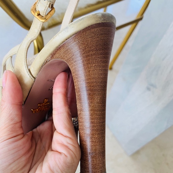 Prada 37 woman’s shoes. - Picture 5 of 6